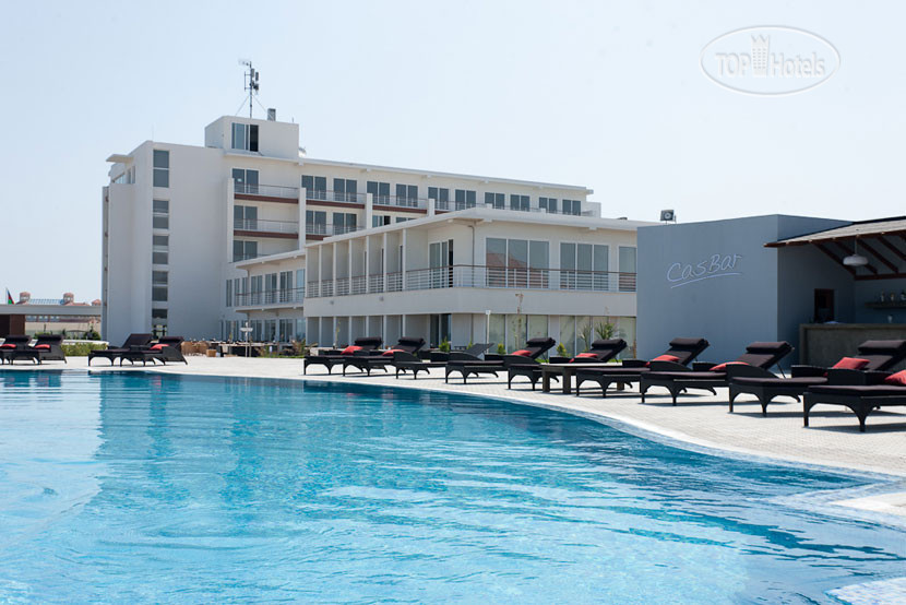 Sea breeze resort baku. СИБРИЗ Баку. Нардаран Sea Breeze. Поселок Sea Breeze. Пляж Нардаран Баку.