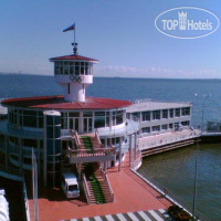 Yacht Club Hotel 4*