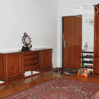 Three Room Apartment on Aga Neimatulla Street 