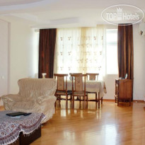 Three Room Apartment on Aga Neimatulla Street 