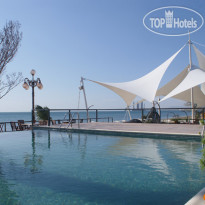 The Crescent Beach Hotel Baku 