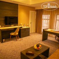 Parkway inn Hotel & Spa