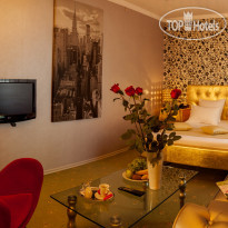 Weekend Boutique Hotel Полулюкс