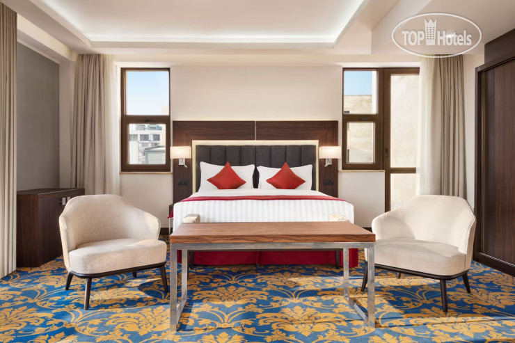 Фотографии отеля  Ramada Hotel & Suites by Wyndham Yerevan 4*
