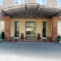 Bomo Regineh Hotel 