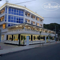 Ujvara Hotel