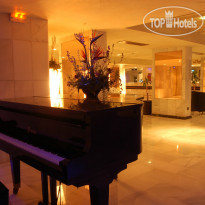 Anezi Tower Hotel & Apartments Piano Bar