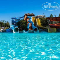 Семнадцать бассейнов два из которых закрытые и с подогревом в Pickalbatros Aqua Fun Club Resort - Marrakech 5*