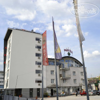 Ada Hotel  