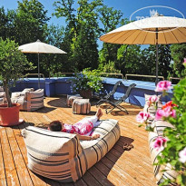 Fini-Resort Терраса для загара в саду
