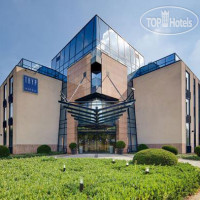 Tryp Dusseldorf Airport 4*