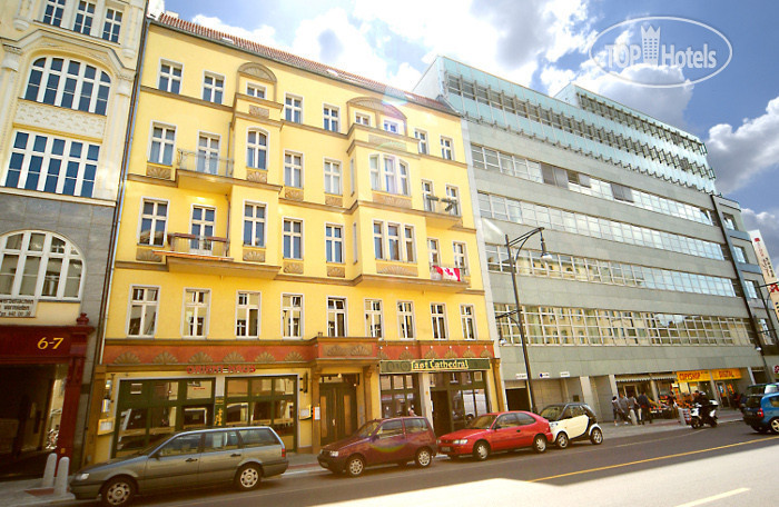 Фотографии отеля  Ota-Berlin Apartments Schoenhauser Allee 