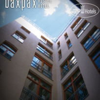 Baxpax downtown Hostel 