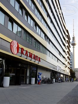 Фотографии отеля  H4 Hotel Berlin Alexanderplatz 4*