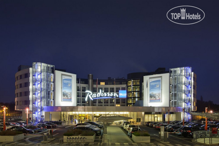 Фотографии отеля  Radisson Blu Hamburg Airport 4*