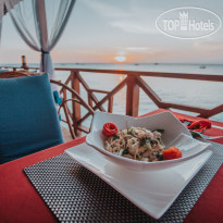 Zenobia Beach Resort 