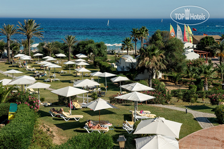 Пляж в CALIMERA Delfino Beach Resort & Spa 4*