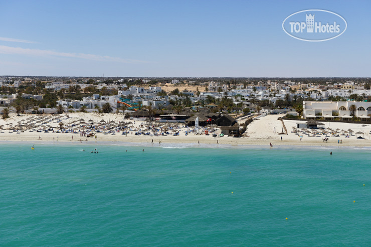 Пляж в Servatur Montebello Apartments 2*