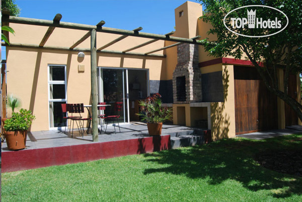 Фотографии отеля  101 Oudtshoorn Holiday Accommodation 3*