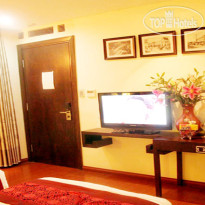 New Moon Hotel