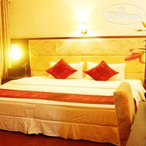 New Moon Hotel