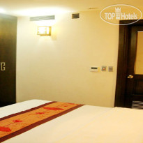 New Moon Hotel