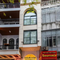 Bella Premier Hotel & Rooftop Skybar 