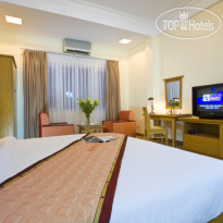 Cherry Hotel II 