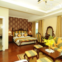 Royal Gate Hotel