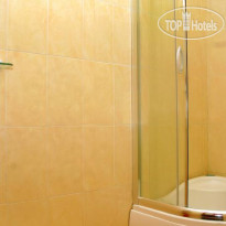 Nhu Phu Hotel 