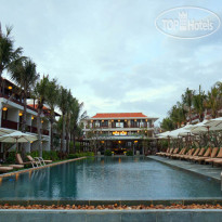 Vinh Hung Emerald Resort 