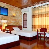 Nhi Trung Hotel 