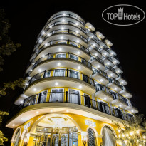 Hotel Del Luna by LUK GLOBAL 