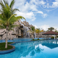 Melia Vinpearl Phu Quoc The Forest Swimming Pool