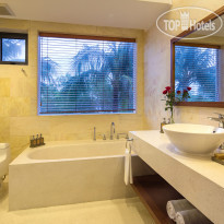 Cam Ranh Riviera Beach Resort & Spa 