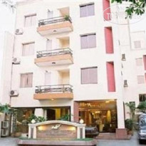 Hoang Ha Hotel (53-57 Truong Quoc Dung) Отель