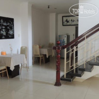 Phung Long Hotel 