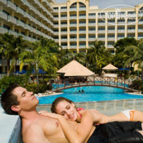 Sonesta Maho Beach Resort & Casino 