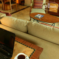 Ambhara Hotel Jakarta Business Suite