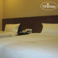 7 Days Hotel 