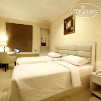 Glassio Hotel Roxy Jakarta