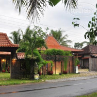 Astuti Gallery & Homestay 3*