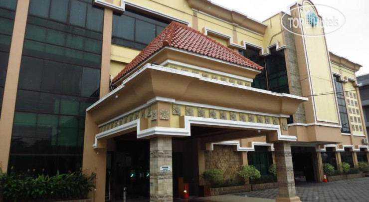 Фотографии отеля  Grand Setiakawan Hotel 3*