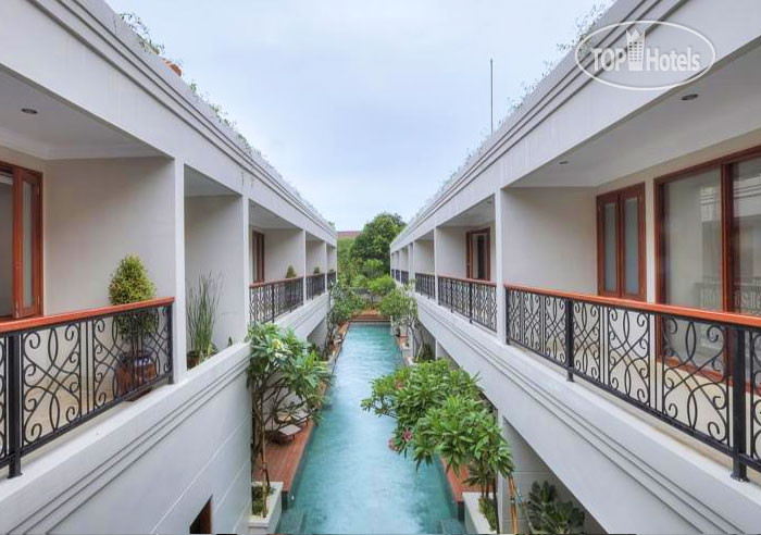 Фотографии отеля  Seminyak Lagoon All Suites 4*