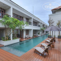 Seminyak Lagoon All Suites Бассейн