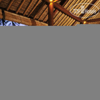 Kubu Indah Resort Dive & Spa Ресторан и бар у бассейна