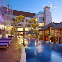 Grand Mega Resort & Spa Bali Открытый бассейн
