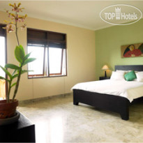 Ellies Hotel 