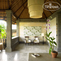 Ellies Hotel 