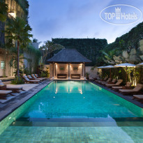 Ubud Village Hotel 